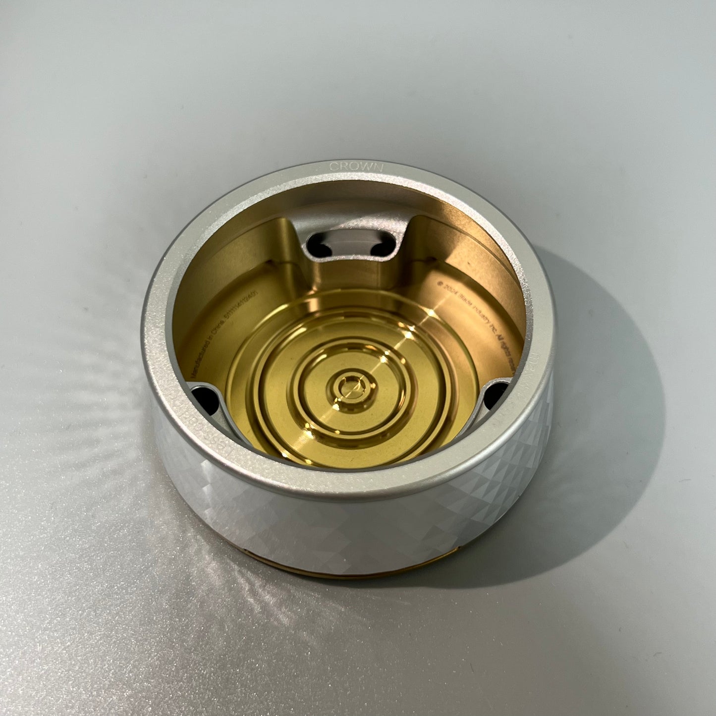 Maxx Crown Gold HMD